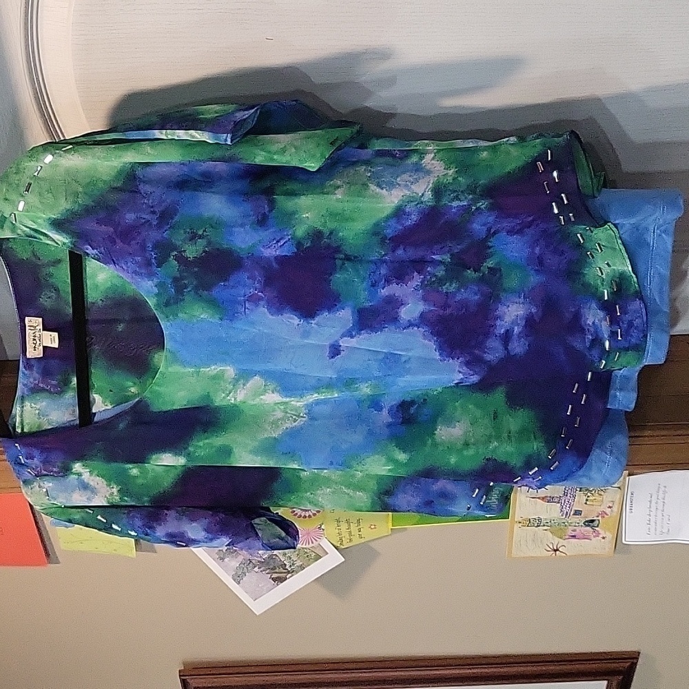 One World Live and Let Live Woman's Top Size S with Attached Tank Top